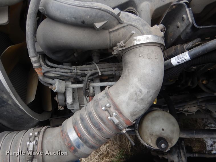 image for item FI9027 2011 Kenworth T700  semi truck