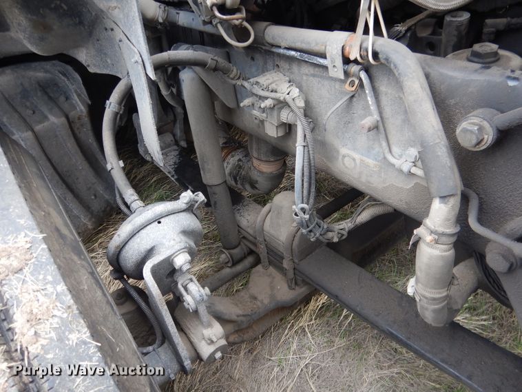 image for item FI9027 2011 Kenworth T700  semi truck