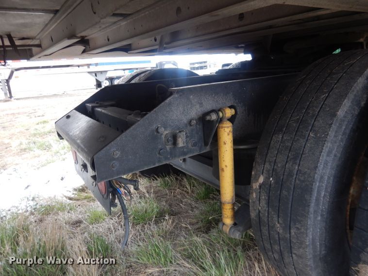 image for item FI9027 2011 Kenworth T700  semi truck