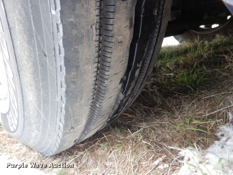 image for item FI9027 2011 Kenworth T700  semi truck