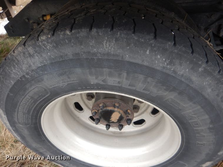 image for item FI9027 2011 Kenworth T700  semi truck