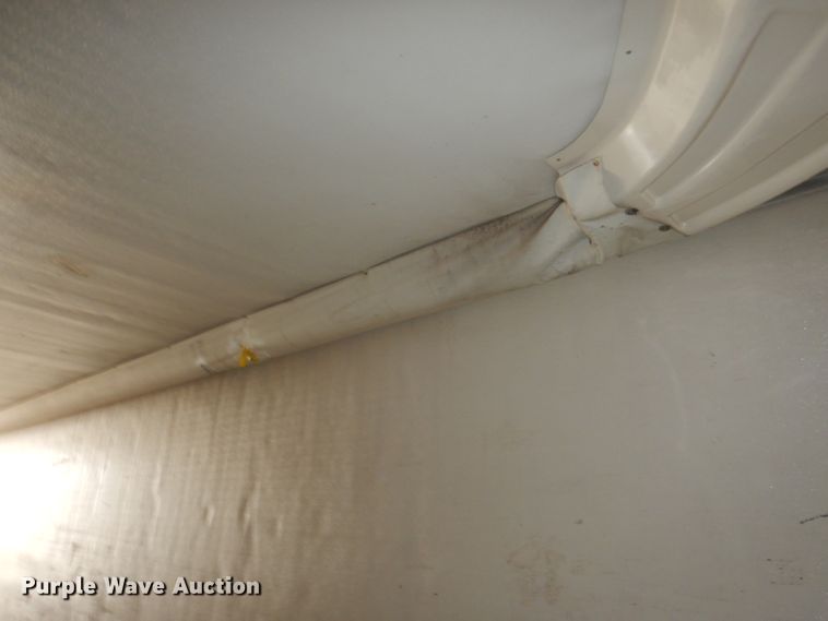 image for item FI9028 2005 Utility Trailer  refrigerated van trailer