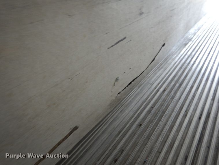 image for item FI9028 2005 Utility Trailer  refrigerated van trailer