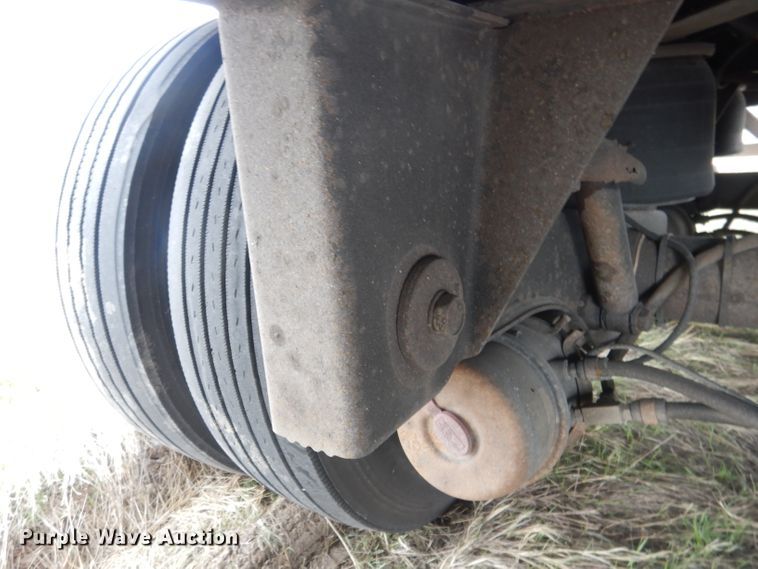 image for item FI9028 2005 Utility Trailer  refrigerated van trailer