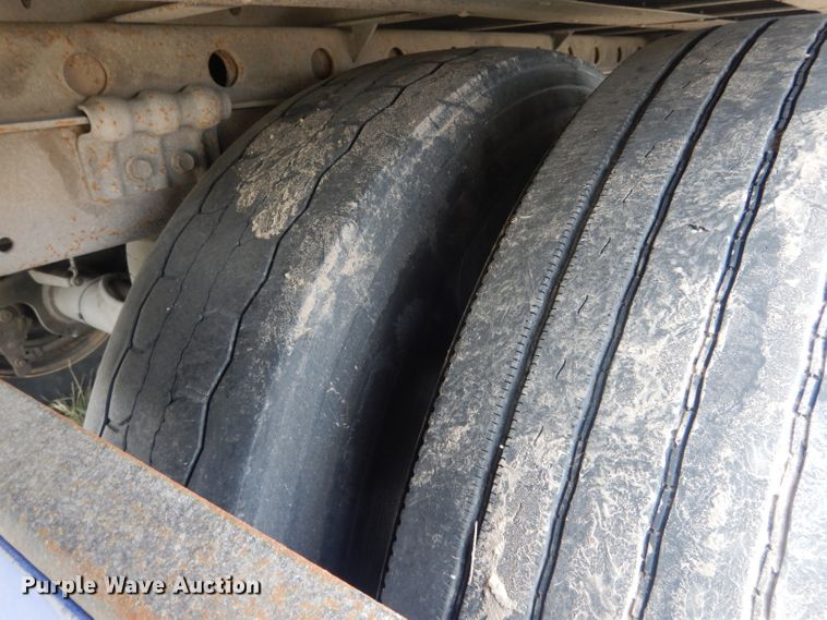 image for item FI9028 2005 Utility Trailer  refrigerated van trailer