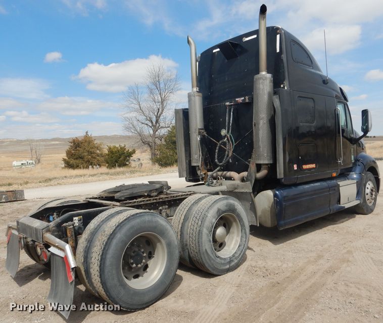 image for item FI9036 2009 Peterbilt 387  semi truck
