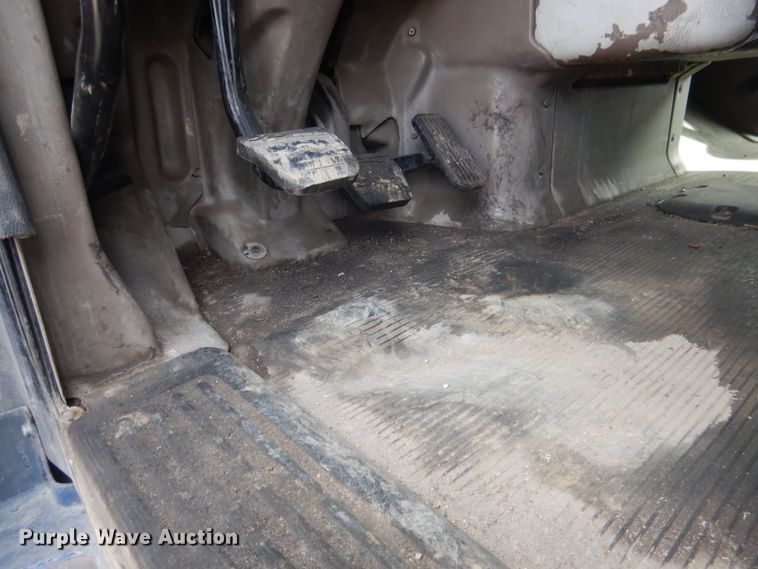 image for item FI9036 2009 Peterbilt 387  semi truck