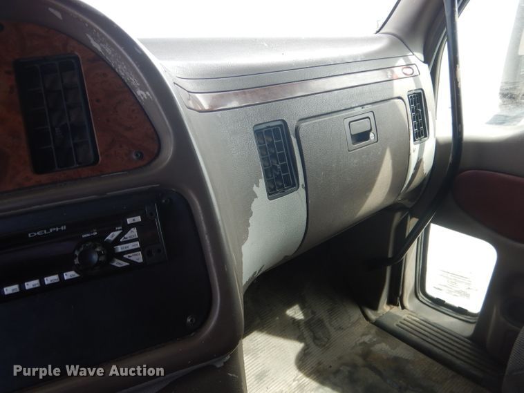 image for item FI9036 2009 Peterbilt 387  semi truck