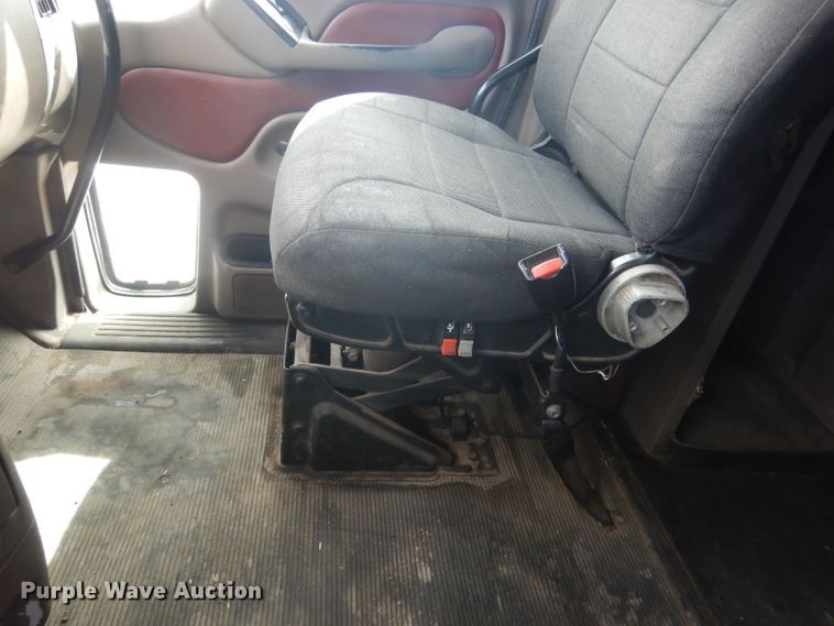 image for item FI9036 2009 Peterbilt 387  semi truck