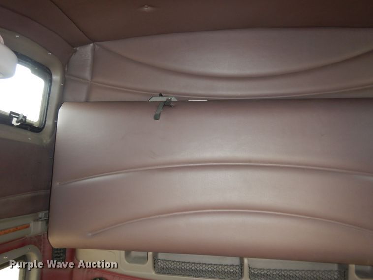 image for item FI9036 2009 Peterbilt 387  semi truck