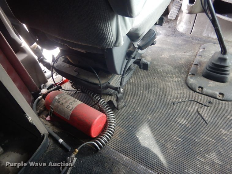 image for item FI9036 2009 Peterbilt 387  semi truck