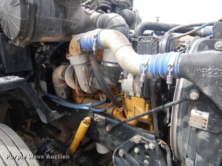 image for item FI9036 2009 Peterbilt 387  semi truck