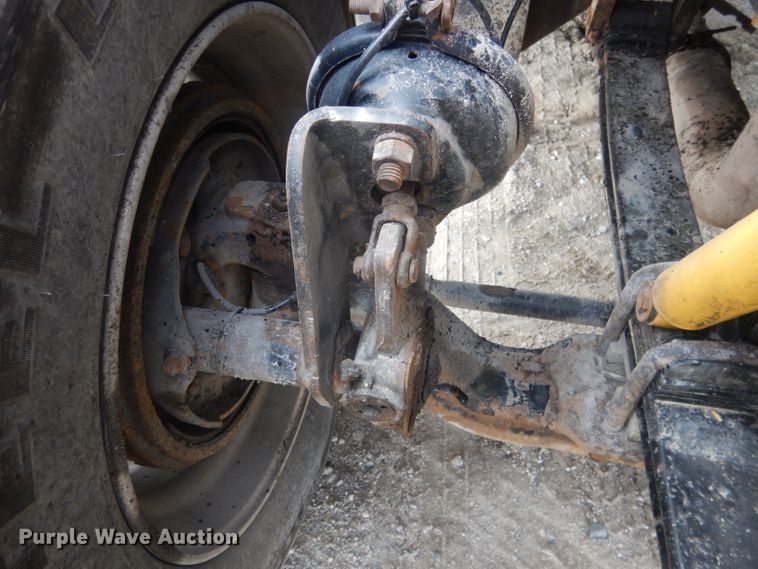 image for item FI9036 2009 Peterbilt 387  semi truck