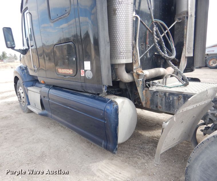 image for item FI9036 2009 Peterbilt 387  semi truck
