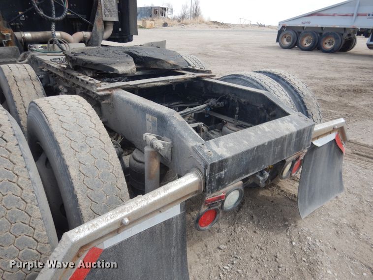 image for item FI9036 2009 Peterbilt 387  semi truck