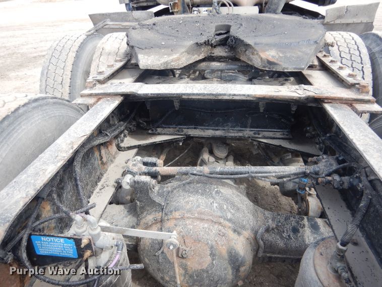 image for item FI9036 2009 Peterbilt 387  semi truck