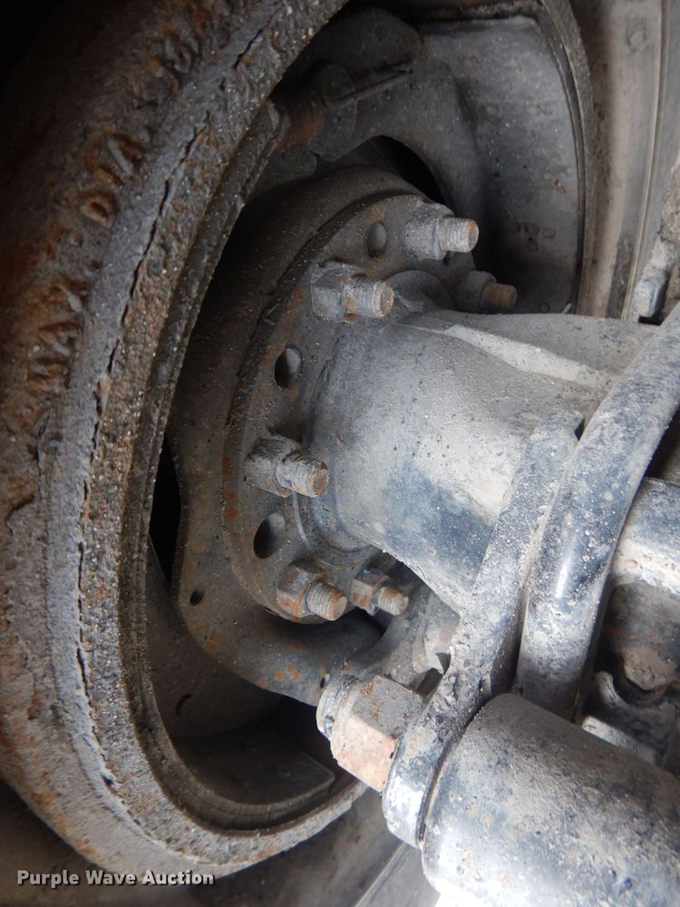 image for item FI9036 2009 Peterbilt 387  semi truck