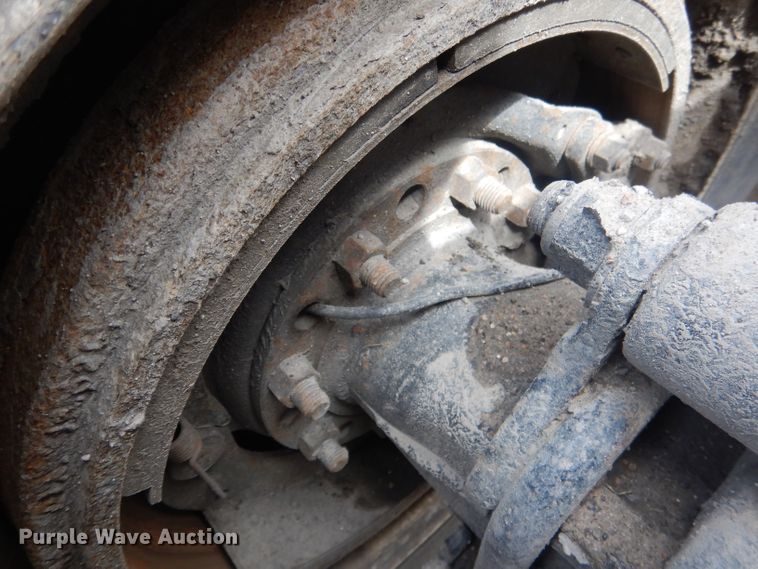 image for item FI9036 2009 Peterbilt 387  semi truck