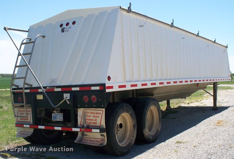 image for item GQ9587 2006 Neville  grain trailer