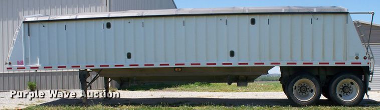 image for item GQ9587 2006 Neville  grain trailer