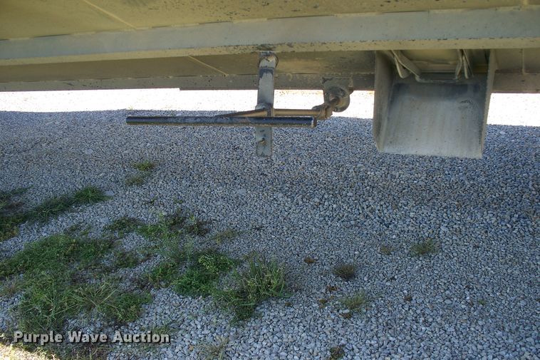image for item GQ9587 2006 Neville  grain trailer