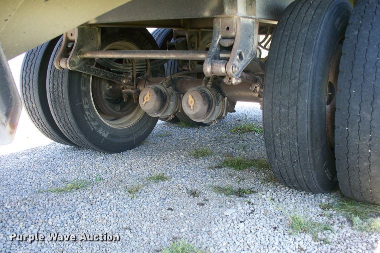 image for item GQ9587 2006 Neville  grain trailer