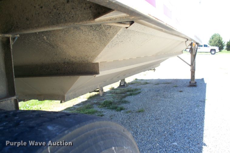 image for item GQ9587 2006 Neville  grain trailer