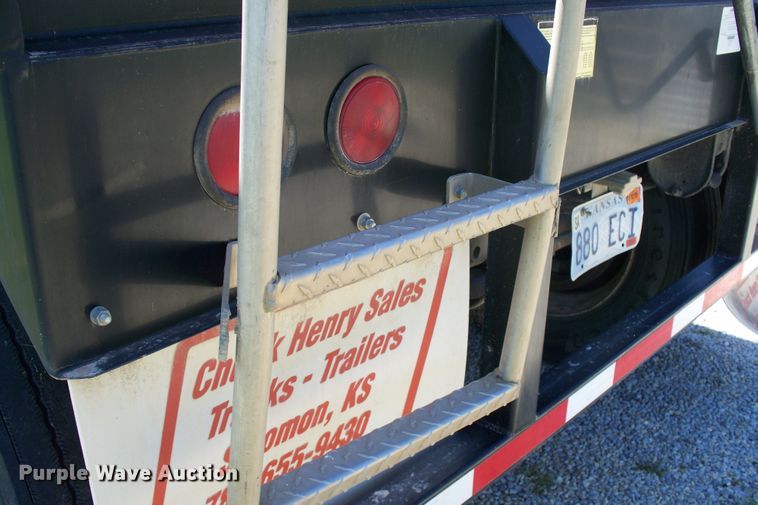 image for item GQ9587 2006 Neville  grain trailer