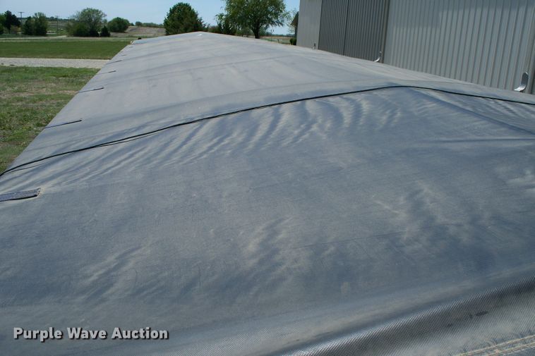 image for item GQ9587 2006 Neville  grain trailer