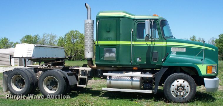 image for item GQ9588 1993 Mack CH613  semi truck