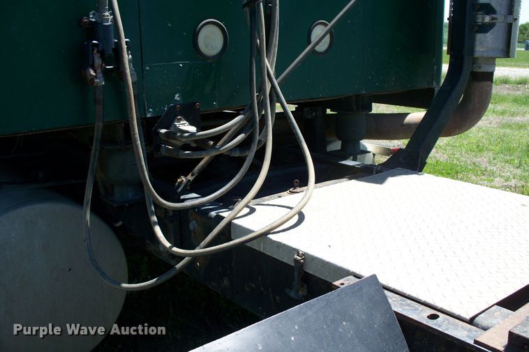 image for item GQ9588 1993 Mack CH613  semi truck