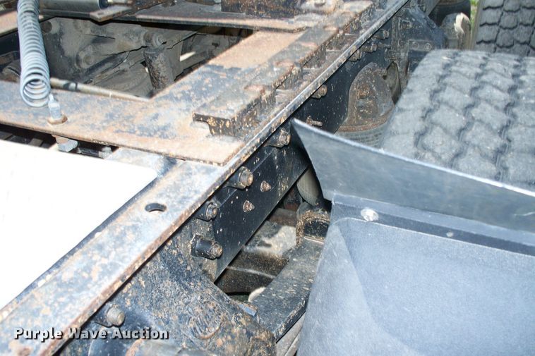 image for item GQ9588 1993 Mack CH613  semi truck