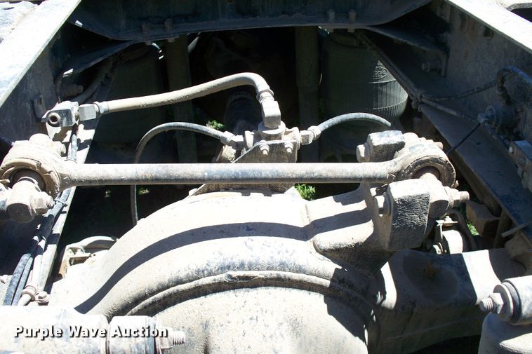 image for item GQ9588 1993 Mack CH613  semi truck