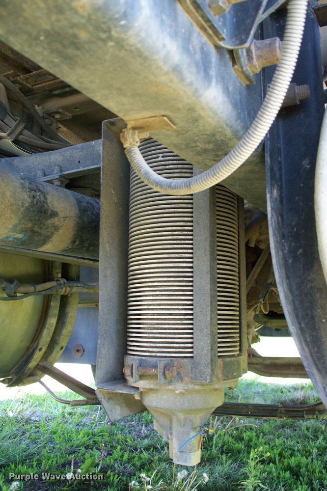 image for item GQ9588 1993 Mack CH613  semi truck