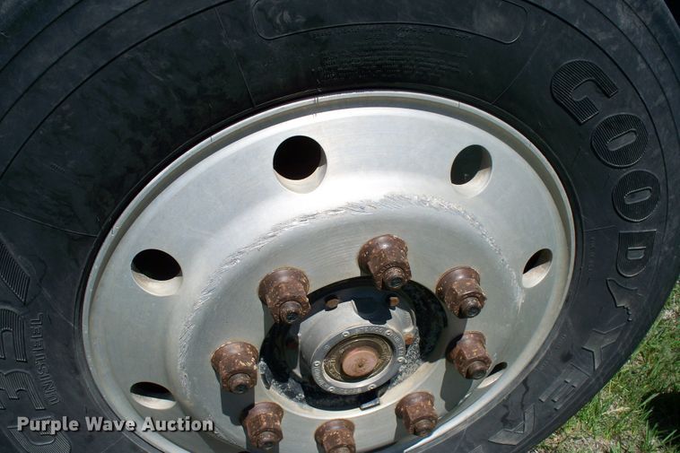 image for item GQ9588 1993 Mack CH613  semi truck