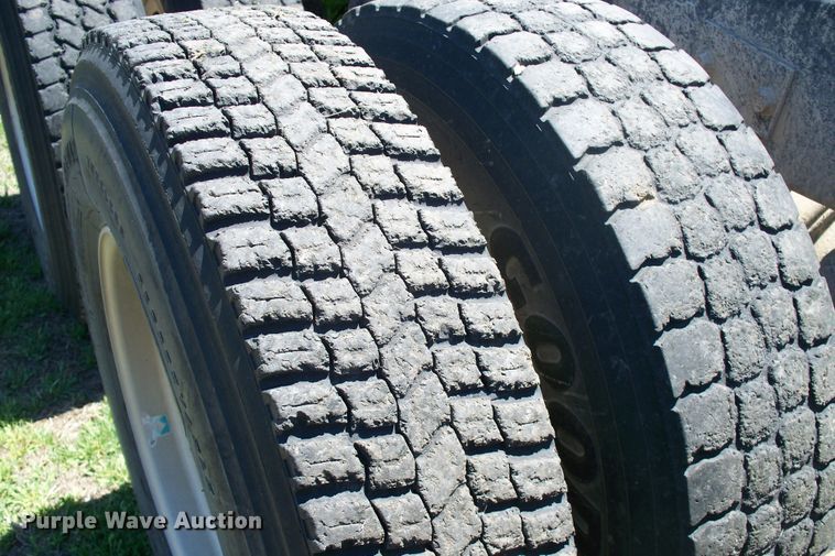 image for item GQ9588 1993 Mack CH613  semi truck