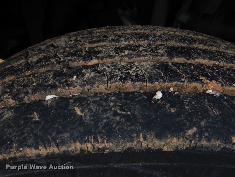 image for item HL9445 2010 Freightliner M2  semi truck