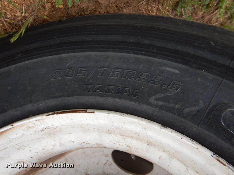 image for item HL9445 2010 Freightliner M2  semi truck