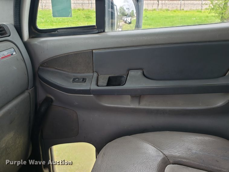 image for item HO9398 2005 Freightliner Columbia  semi truck