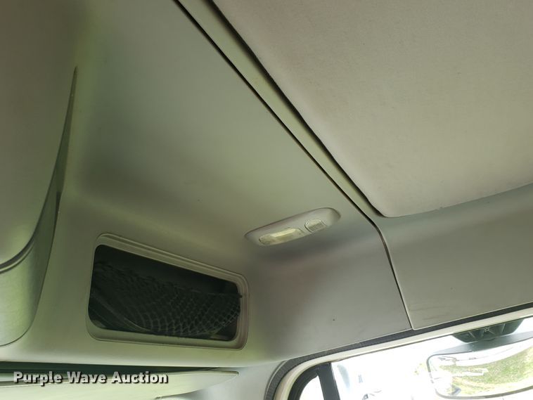 image for item HO9398 2005 Freightliner Columbia  semi truck