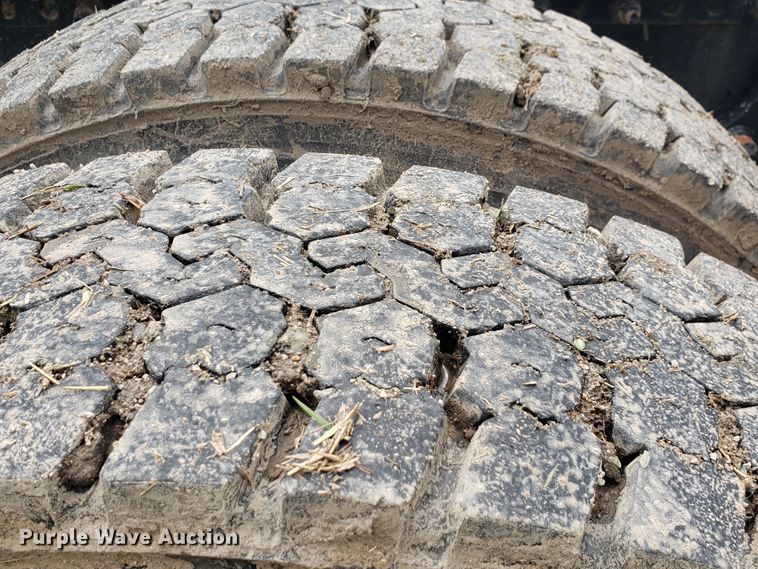 image for item HO9398 2005 Freightliner Columbia  semi truck