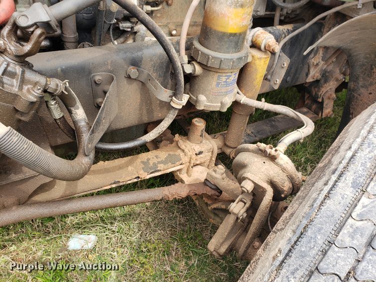 image for item HO9398 2005 Freightliner Columbia  semi truck