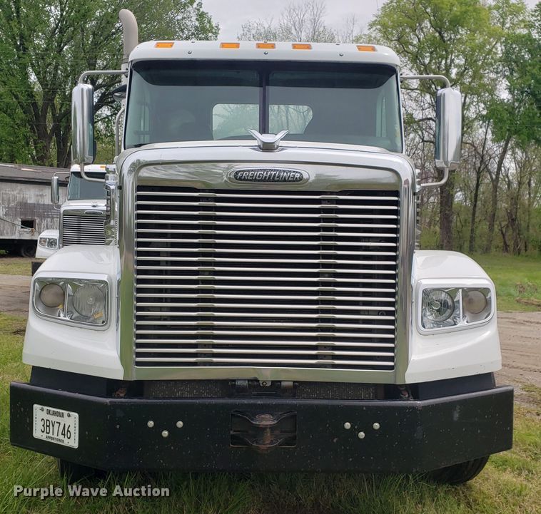 image for item HO9399 2011 Freightliner Coronado  semi truck