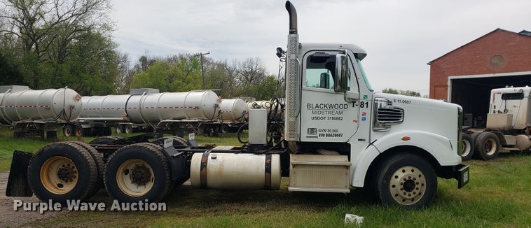 image for item HO9399 2011 Freightliner Coronado  semi truck