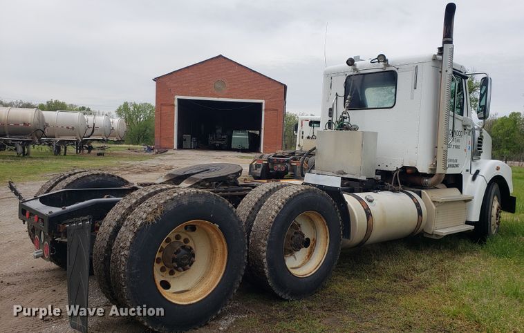 image for item HO9399 2011 Freightliner Coronado  semi truck