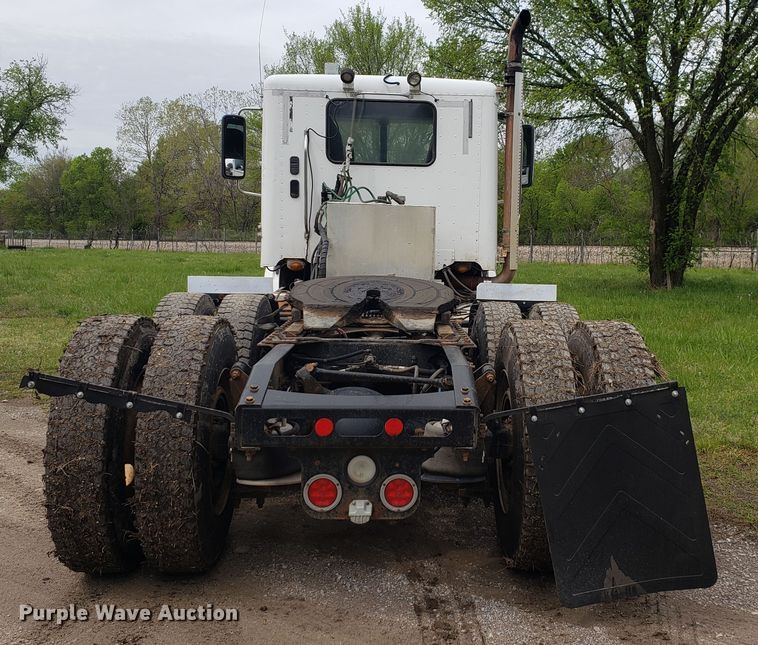 image for item HO9399 2011 Freightliner Coronado  semi truck