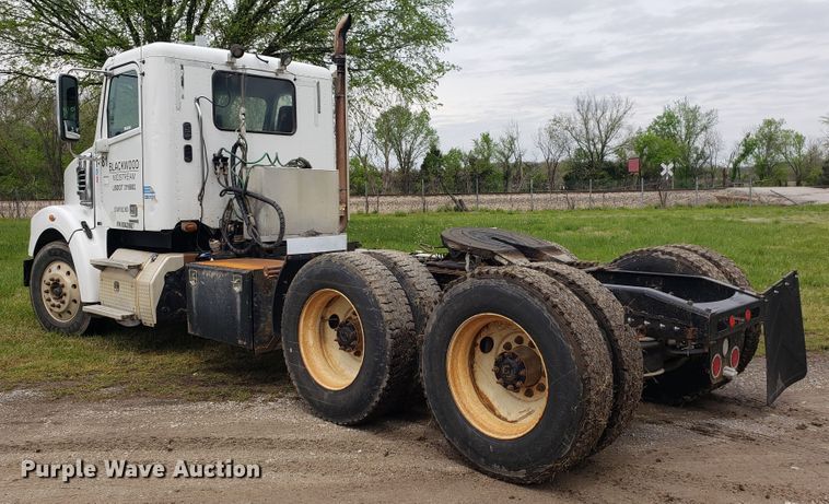 image for item HO9399 2011 Freightliner Coronado  semi truck