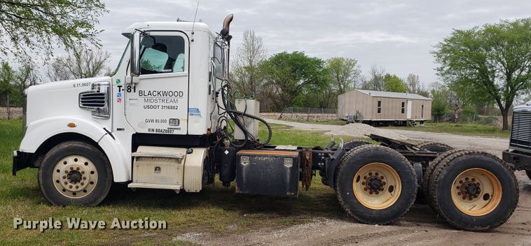 image for item HO9399 2011 Freightliner Coronado  semi truck