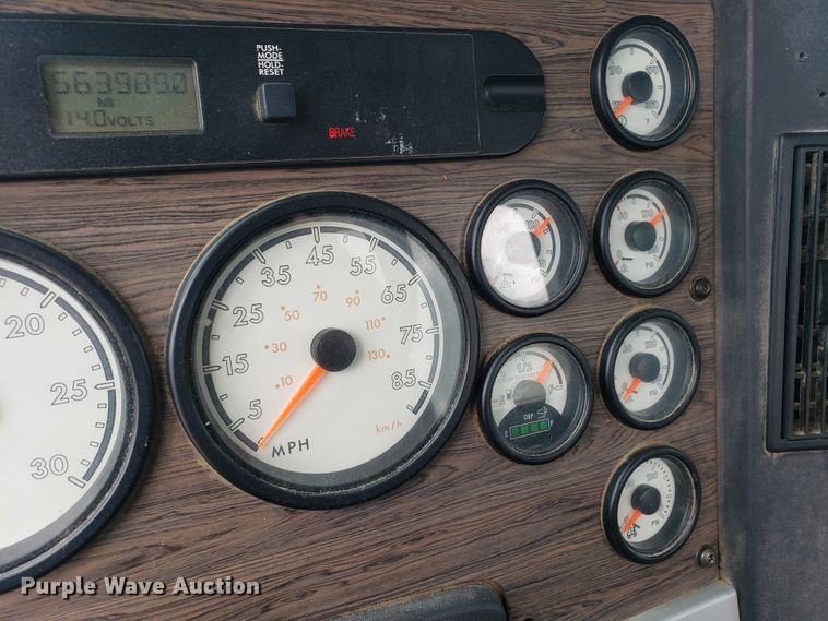 image for item HO9399 2011 Freightliner Coronado  semi truck