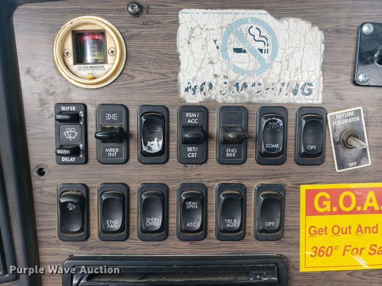 image for item HO9399 2011 Freightliner Coronado  semi truck